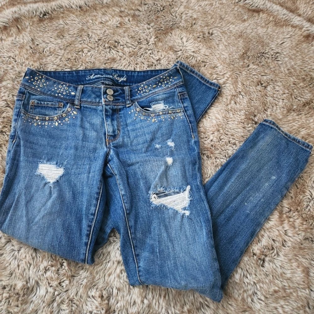 American Eagle Grommet Detail Straight Leg Medium Wash Skinny Jeans‎ Size 4